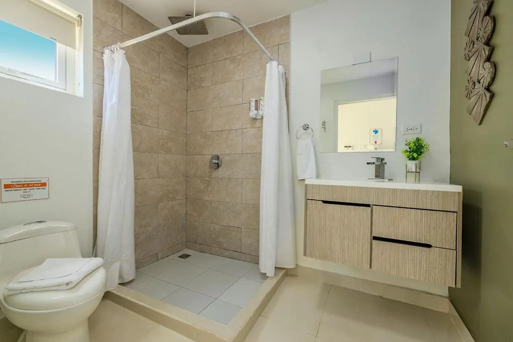 Koyari Modern Condos 9BR 7BA Sleeps 26 w/ Pool&Roof Deck Palm Beach