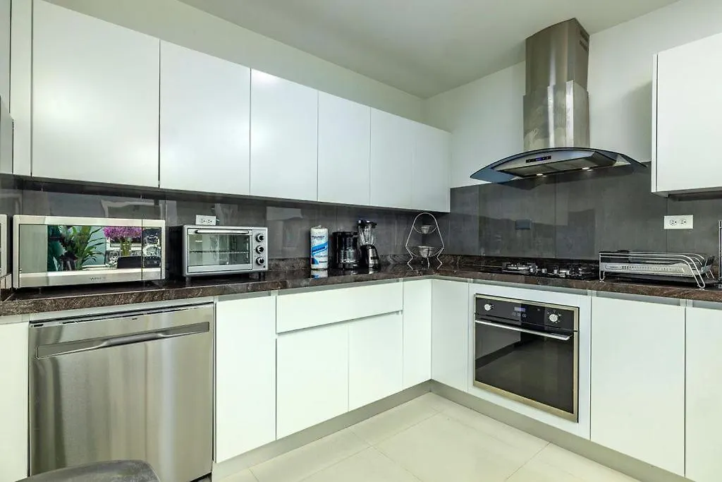 Koyari Modern Condos 9BR 7BA Sleeps 26 w/ Pool&Roof Deck Palm Beach 0*,  Aruba