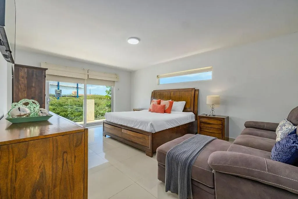 Koyari Modern Condos 9Br 7Ba Sleeps 26 W/ Pool And Roof Deck Palm Beach