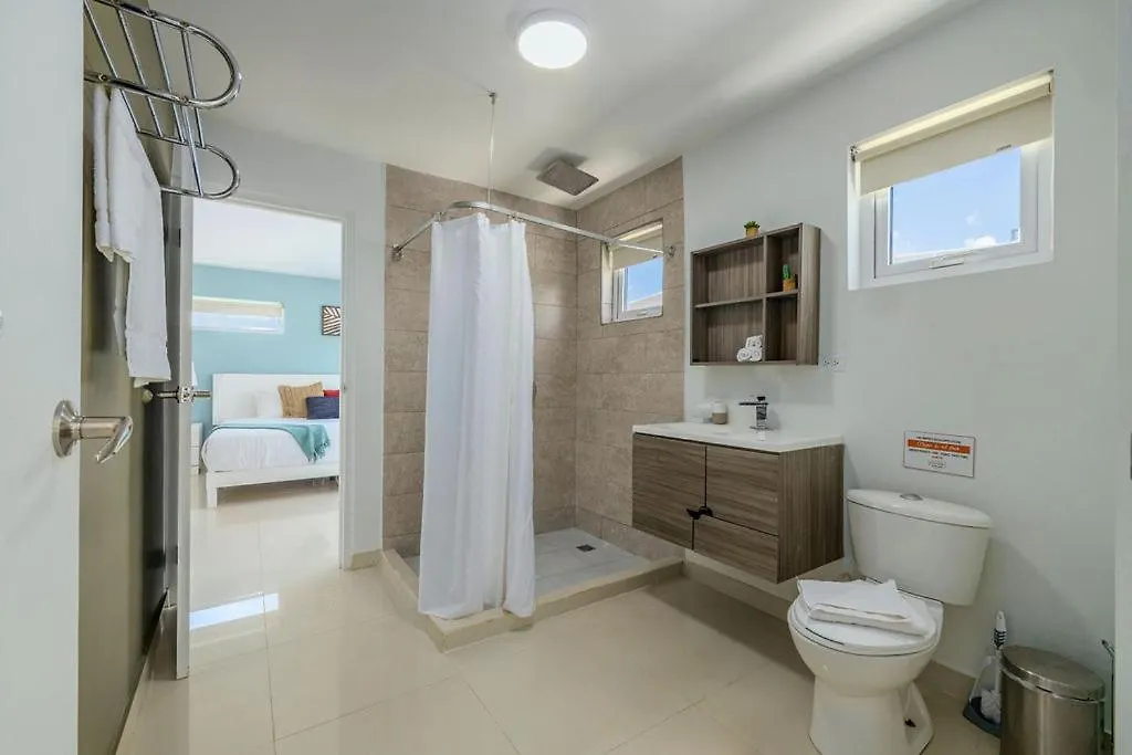 Koyari Modern Condos 9Br 7Ba Sleeps 26 W/ Pool And Roof Deck Palm Beach Villa