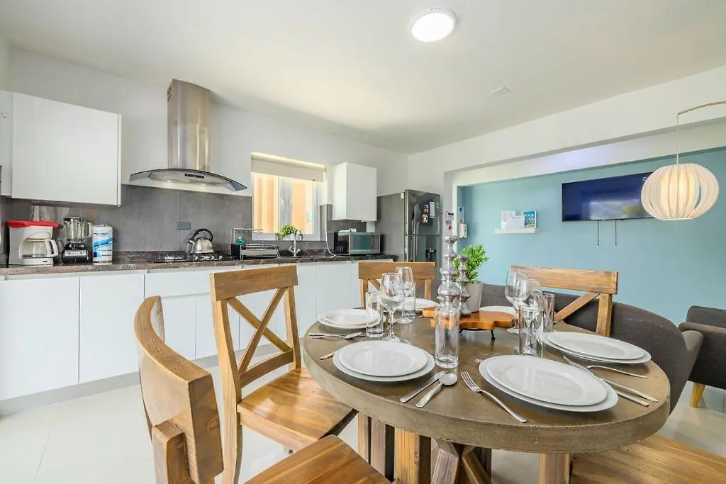 Koyari Modern Condos 9Br 7Ba Sleeps 26 W/ Pool And Roof Deck Palm Beach