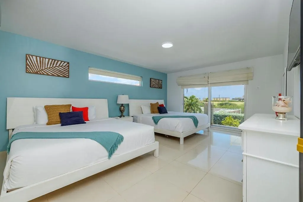 Koyari Modern Condos 9Br 7Ba Sleeps 26 W/ Pool And Roof Deck Palm Beach 0*,  Aruba