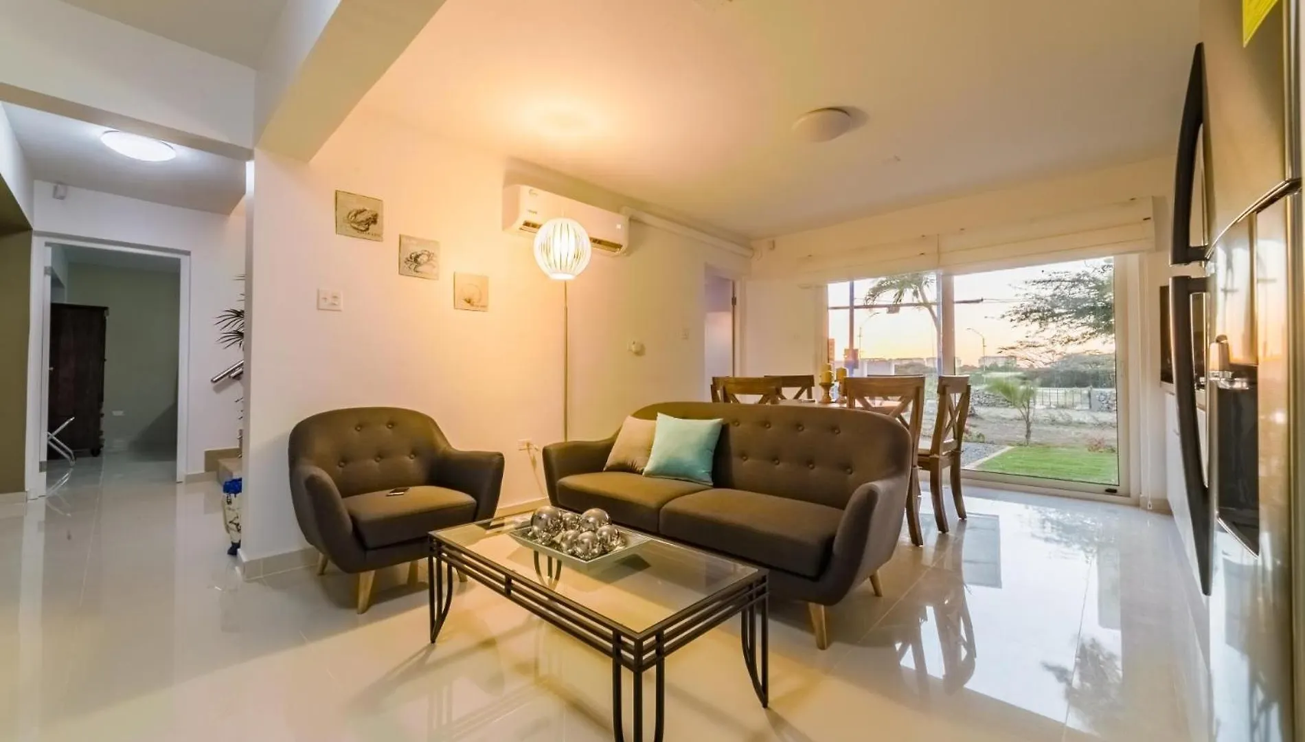 Koyari Modern Condos 9Br 7Ba Sleeps 26 W/ Pool And Roof Deck Palm Beach 0*,  Aruba