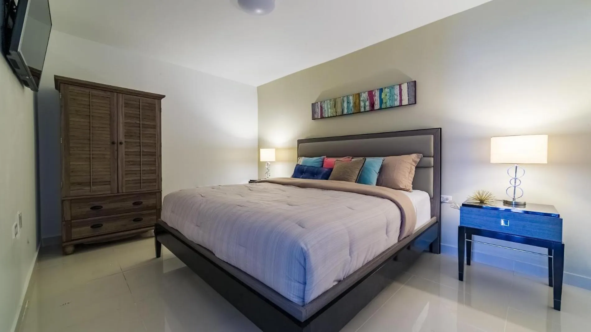 Villa Koyari Modern Condos 9Br 7Ba Sleeps 26 W/ Pool And Roof Deck Palm Beach