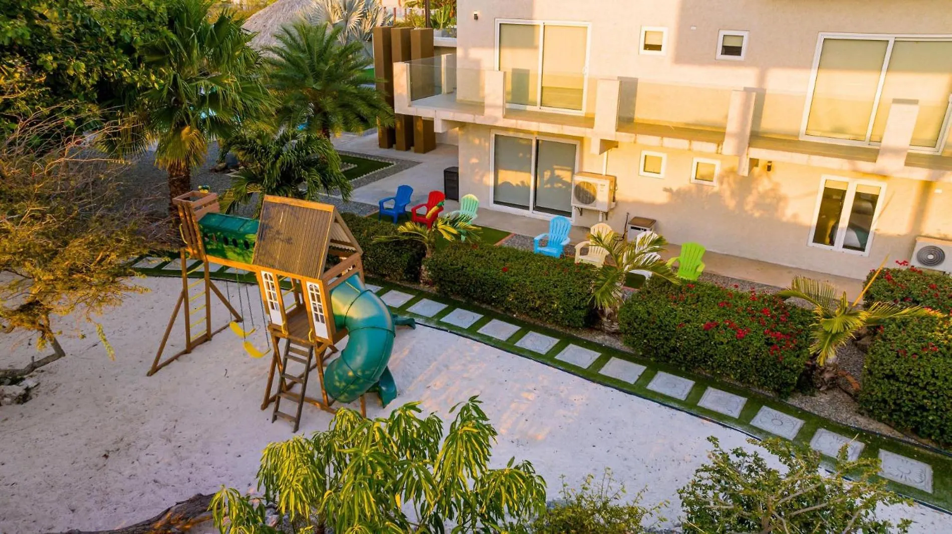 Koyari Modern Condos 9Br 7Ba Sleeps 26 W/ Pool And Roof Deck Palm Beach 0*,  Aruba