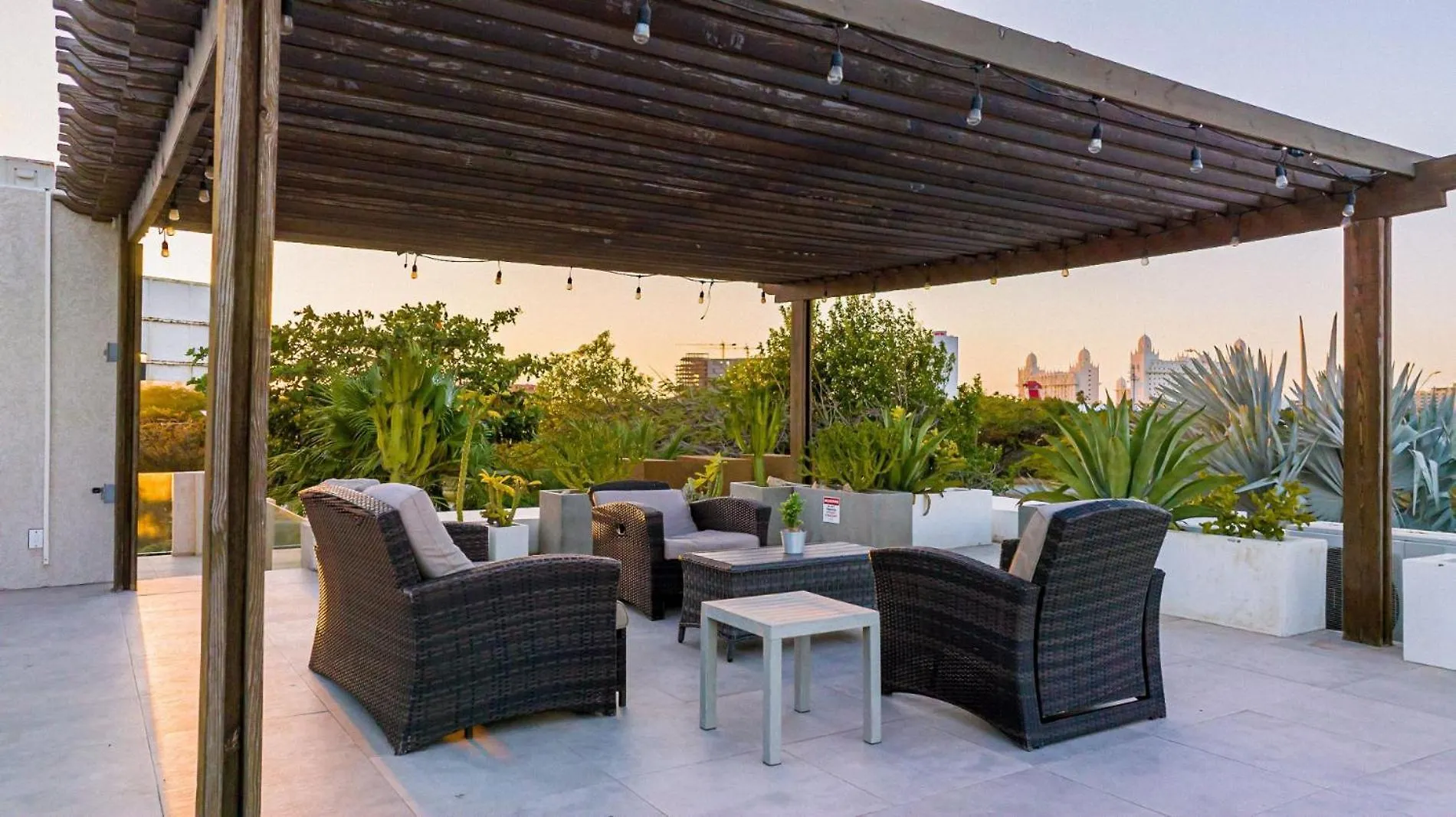 Villa Koyari Modern Condos 9Br 7Ba Sleeps 26 W/ Pool And Roof Deck Palm Beach