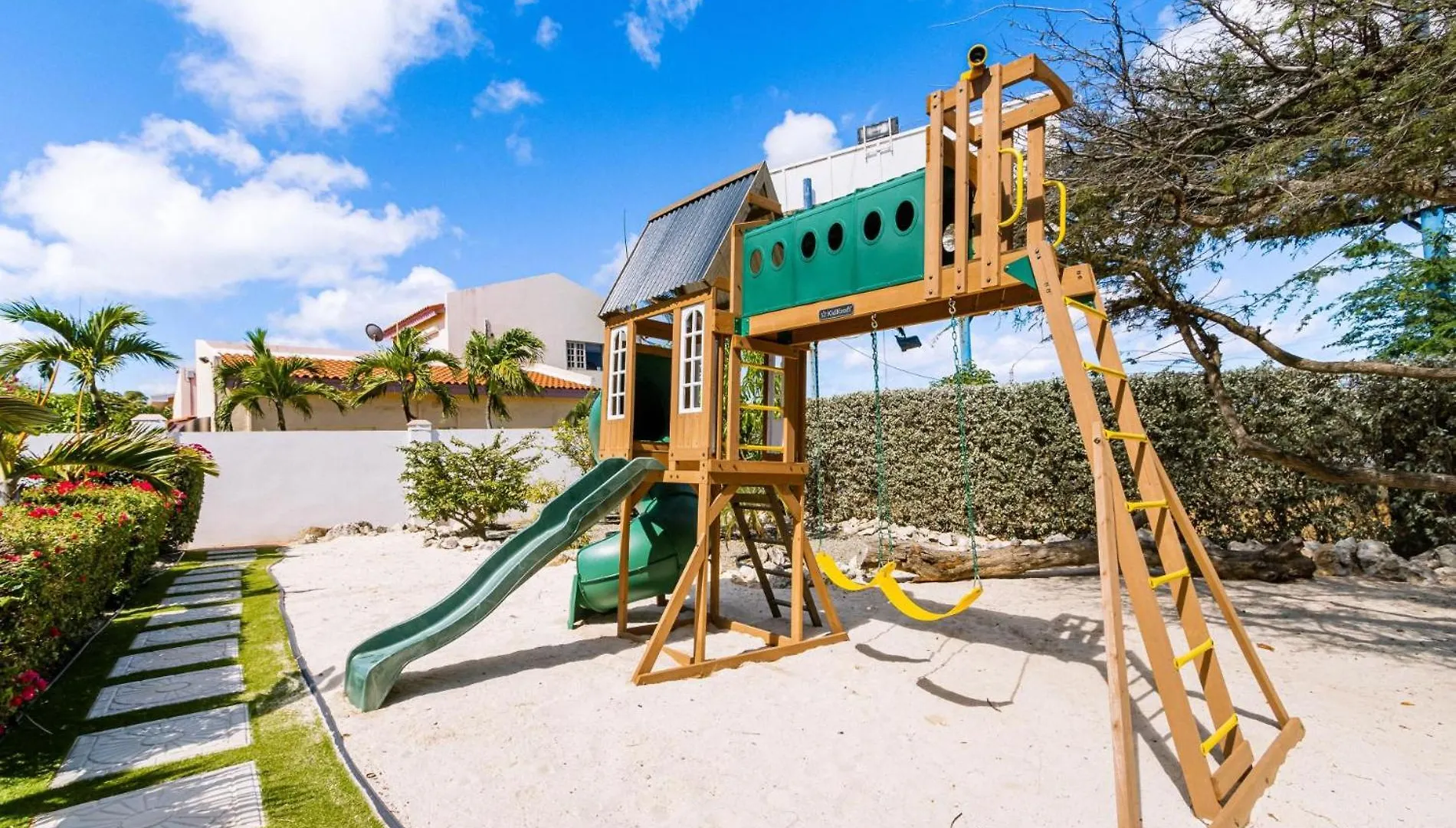 Koyari Modern Condos 9Br 7Ba Sleeps 26 W/ Pool And Roof Deck Palm Beach Aruba